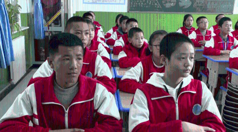 僵尸吃怪物
